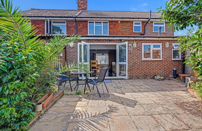 Heathrow Living St Annes Svcs Hse 5 BDRM - Photo 1