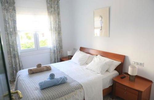 Newly furnished cozy house next to the beach - Foto 20