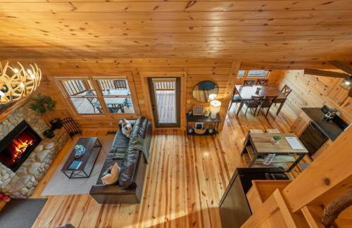 Rivendell - Stunning Views, Fireplace, Hot Tub, Billiards Table, Outdoor Fire Pit - Morganton, GA - Foto 26