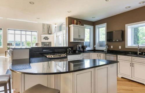 Cedar House Retreat - Photo 15