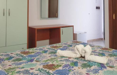 1 Bedroom Amazing Apartment In Ricadi - Foto 11