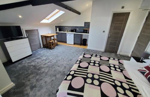 The Ashcroft Studios & Apartments with Free Parking - Foto 13