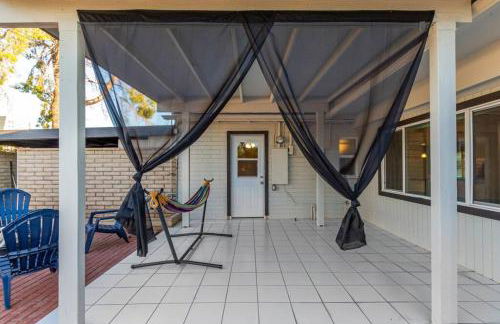 New Midtown Studio with Full Kitchen (Unit C) - Foto 10