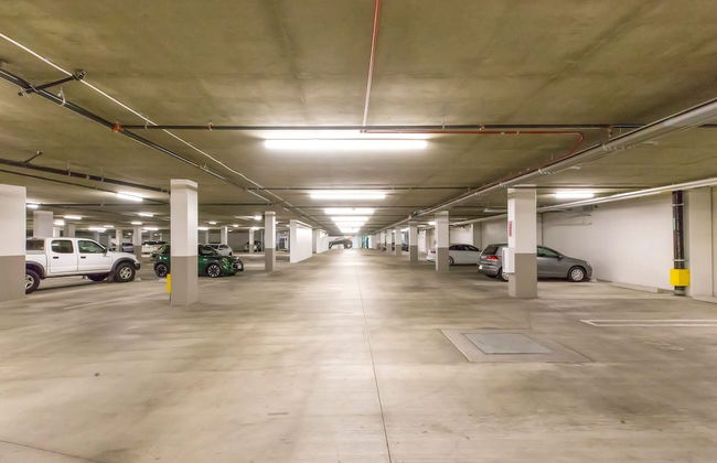 Stylish 2BR Near Dodgers Stadium by Oneluxstay - Foto 12