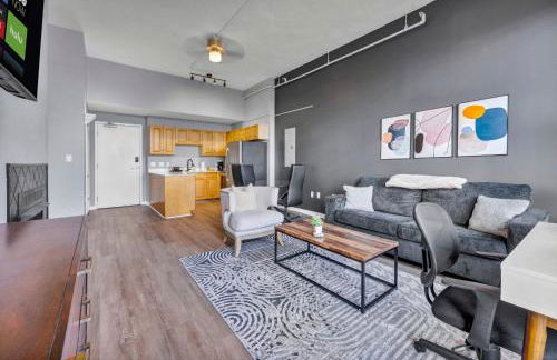 1BR Loft Sauna & Walk to Theater & Campus - Photo 13