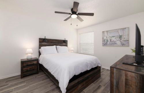 Comfortable 2BR - Pool Near Major Attractions - Foto 8