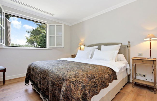 Provencal in a Height Overlooking Greenery - Foto 1