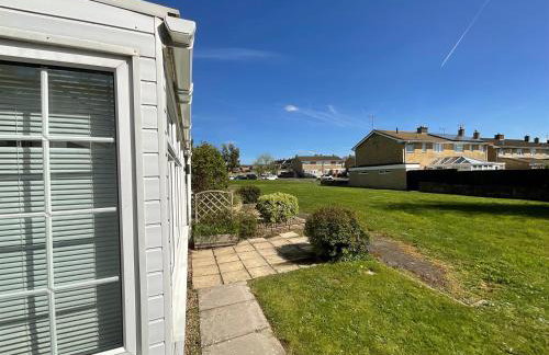 Cotswolds Vista Cirencester - Relaxed 5 Guest Home - 2 Bathroom, Parking, Garden - Foto 37