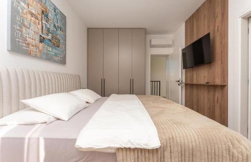 Awesome Home In Policnik - Foto 32