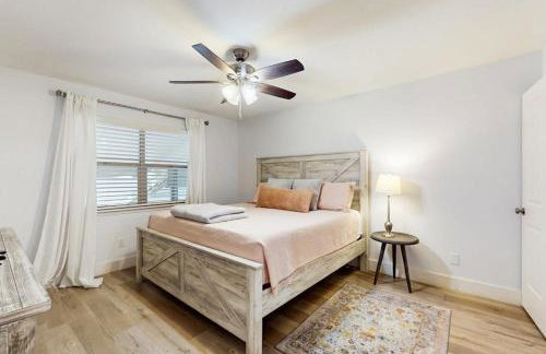Condo Near Lake Horseshoe Bay with Private Balcony, Washer/Dryer, A/C, WiFi - Foto 14
