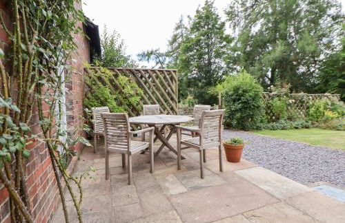 Bryn Howell Stables - Photo 32