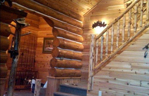 English Lake Escape -Custom Waterfront Log Cabin in Chequamegon National Forest - Foto 14