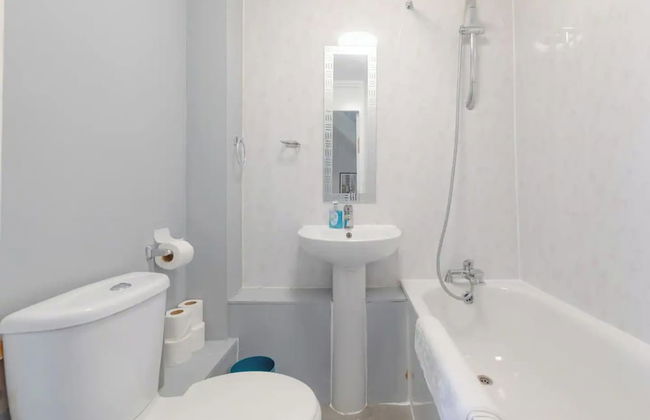 Lovely 4 Bed House w Garden, 1 Stop to Waterloo - Foto 34