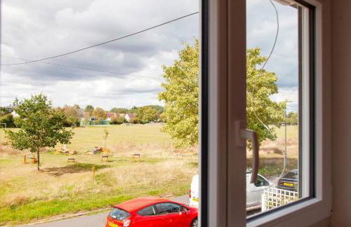 Pass the Keys 49 Byron Square Modern and Spacious 3 Bed Home with Free Parking - Foto 28