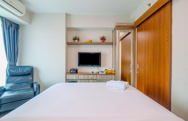 Comfy Design Studio at Grand Kamala Lagoon Apartment - Photo 2