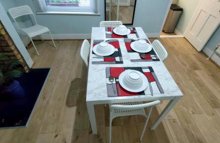 Comfortable Home Away From Home - Foto 39