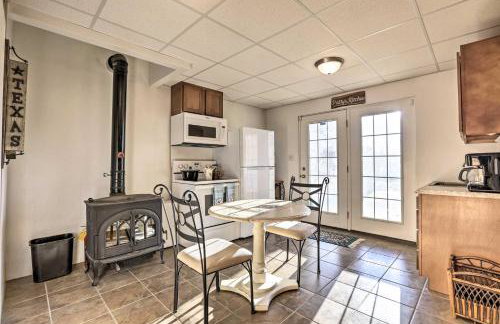 Family Farmhouse on 160-Acre Ranch with Hiking Trail - Foto 22