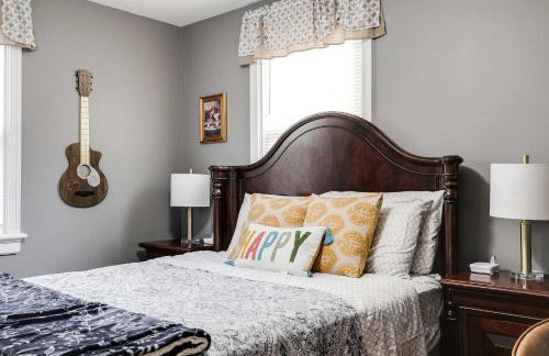 The Cozy Bungalow free parking fully fenced backyard - Foto 1