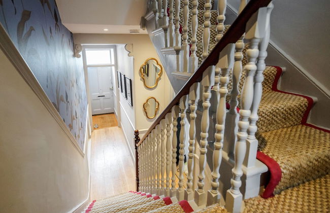 Exquisite Designers Abode - Photo 43