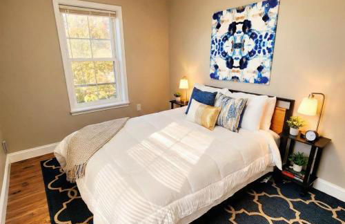 The Loft at Park Place - 3rd Floor Walk up King and Queen Beds Fast Wifi and Free Coffee - Foto 12