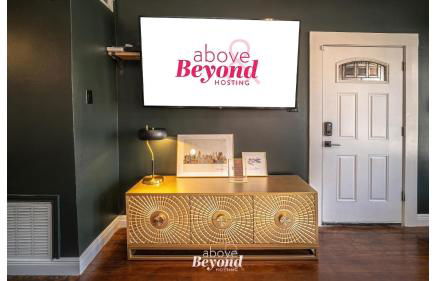 The Royal Treatment - Photo 41