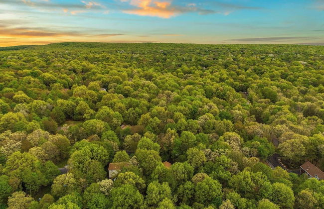 The Tranquil Trails by Avantstay Lake Access, Deck, Fireplace - Foto 51