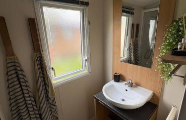 Lush Lake View - Photo 18