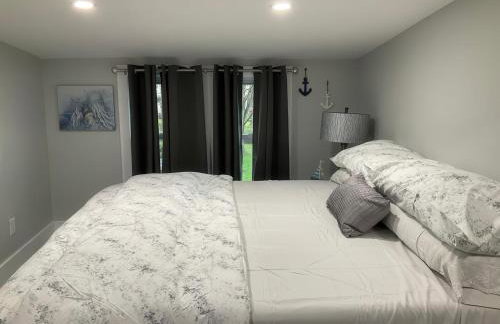Cozy Coastal Retreat N Lake Ontario Sleeps 8 - Foto 19