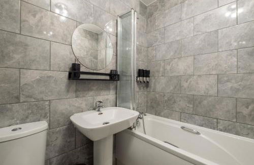 Wonderful Townhouse with BBQ Backyard - Foto 26