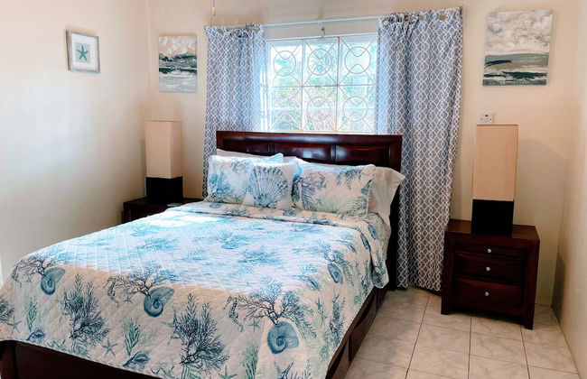 Yancey Largo Villa Perfect Jamaica Ironshore Getaway w Private Pool and Onsite Staff Services by RedAwning - Photo 3