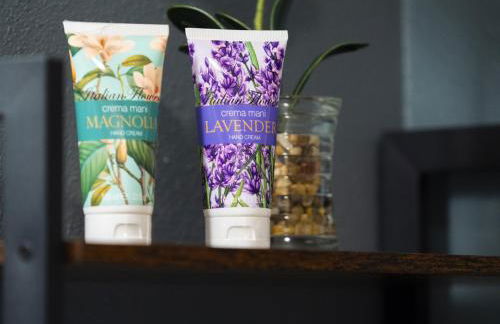 Musicians Escape in South Seattle Near It All - Foto 24