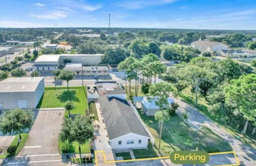 Sunset Dream Minutes from the Beach - Unit 8 - Photo 18