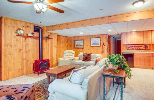 Lake Tomahawk Fall Retreat with Foliage and Lake Views - Photo 24