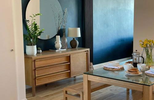 The Clock Tower Apartment - Spacious, Modern, 2 Bedroom Apartment , Southsea with Free parking - sleeps 4 - Photo 19