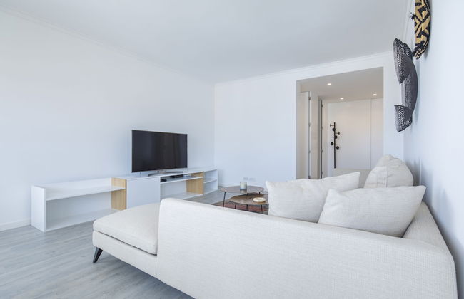 Luxurious Seaview Apartment in Estoril - Photo 23