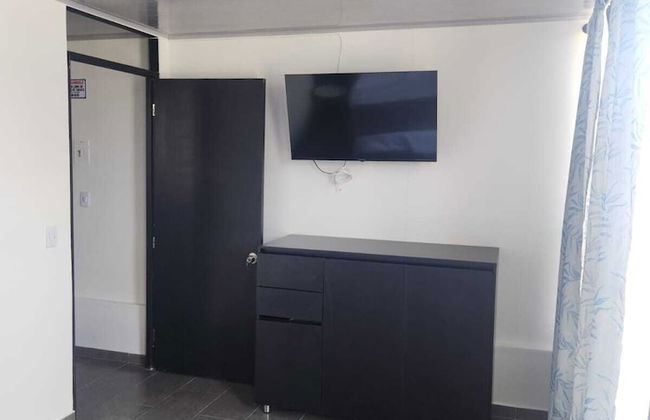 LINDOS APARTAMENTOS CENTRAL JCH RESTREPO - Photo 3