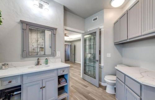 6 BDRM Wine Country Compound on 2 Acres! Pool/HotTub & Club House - Foto 10