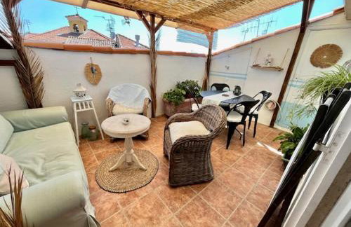 Joli cocon sous les toits au cœur de Vence et sa charmante terrasse tropezienne - Foto 2