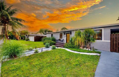 Private Heated Pool Oasis Pet-Friendly Retreat Short or long Stays Sleeps 2-8 Ppl - Photo 29