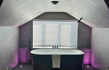 Charmandene - Luxury 5 Bed with Pool and Gated Parking - Foto 15