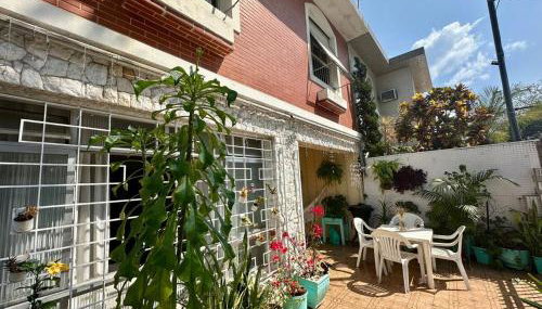 Casa sobrado espaçosa com 3 quartos em Santos - Foto 2