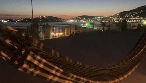 Athens Palaia Fokaia Entire Flat 2 bedrooms with panoramic sea views and a massive veranda , only steps away from the beach and amenities - Foto 3