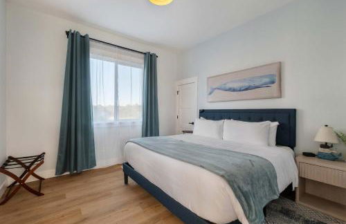 Brand-New Beach Retreat Hot Tub Sleeps 13 - Foto 20