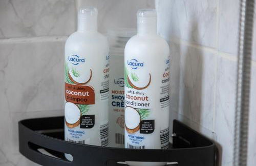 Welcome to Northview House Stylish 4 Bedroom Home in Southend by Jesswood Properties Contractors Corporates Relocation Stays Long Stays Welcome - Foto 40