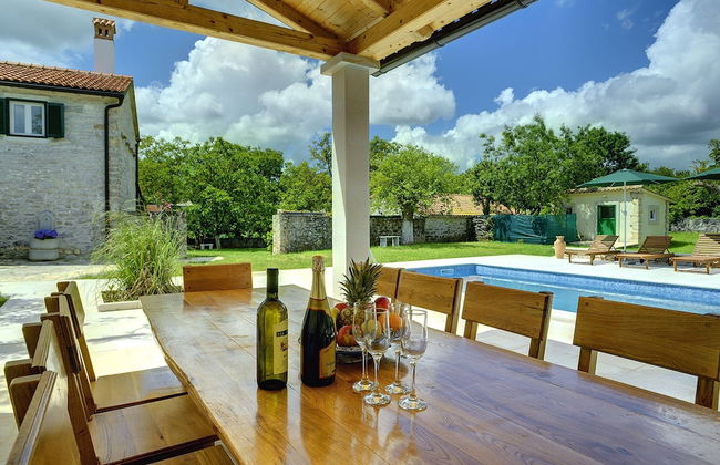 Holiday Home in Rojnici With Private Pool - Photo 22