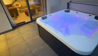 La Bulle Dorée Luxury private Jacuzzi House 4 BR Tourist Center - Foto 5