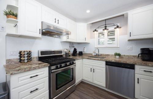 Coastal Charm Inviting 3 BR Montara Home - Foto 13