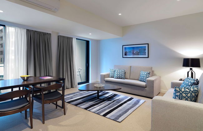 Wyndham Hotel Melbourne - Photo 14