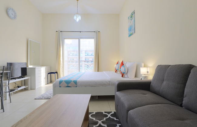 OYO 264 Home Cordoba Palace 607 Studio - Photo 2