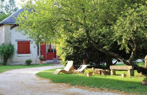 Gîte de la Mignonerie du Château de Jallanges pour 19 personnes avec 4 ou 7 chambres - Foto 23